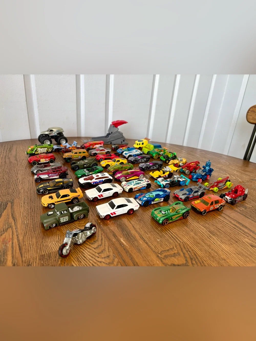 Mixed Hot Wheels Kids Toy Car Lot - Assorted Colors